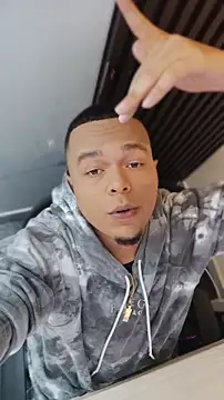 Randdy_333n Webbikameraesitys