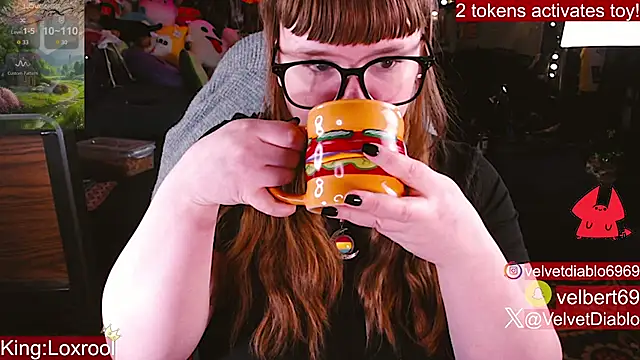 Chat XXX en directo de VelvetDiablo