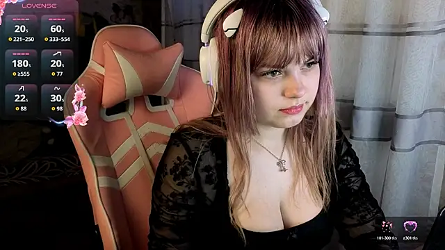 KristiBloom Adlı Modelin Canlı XXX Sohbeti