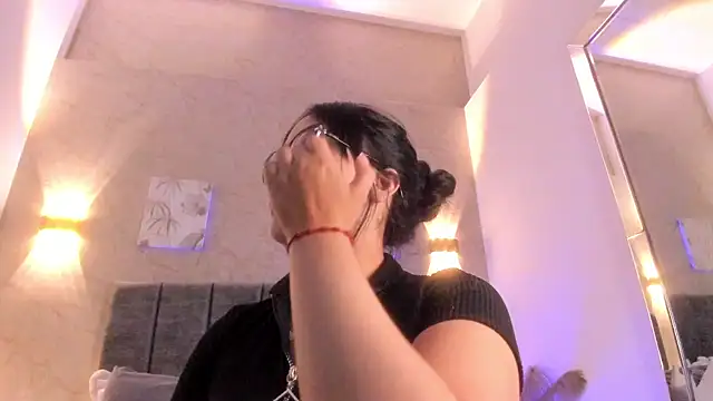 Lunaa_bellaa Chat XXX live