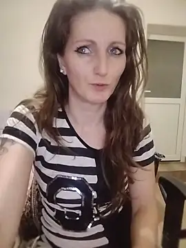 Živý XXX chat CrazyMaya39