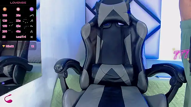 Bennet-Grayyのウェブカメラショー