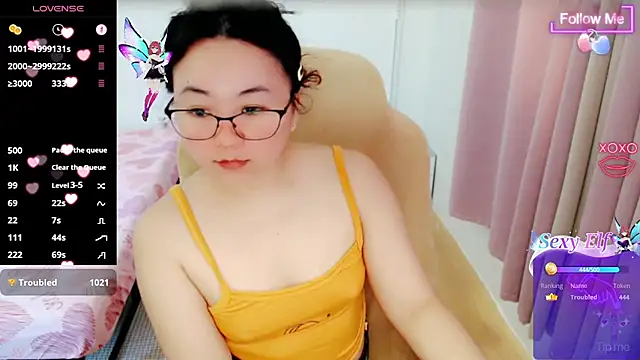 MCutie_'s Live XXX Chat