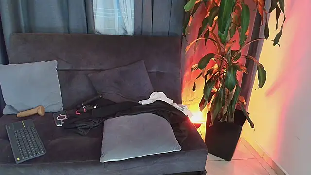 Aliciawonderxx Adlı Modelin Canlı XXX Sohbeti