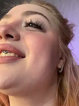 Chat +18 de KellyMoors ao vivo