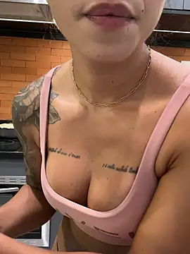 Elamesmamorena's Live XXX Chat