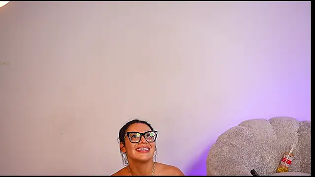 Czat XXX na żywo – anyiled_hot