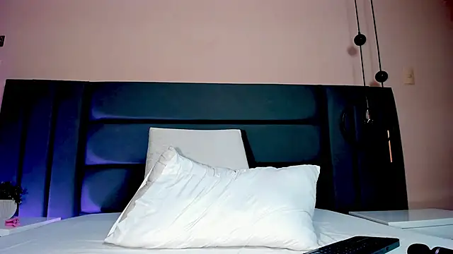 NoraDasilva's Live XXX Chat