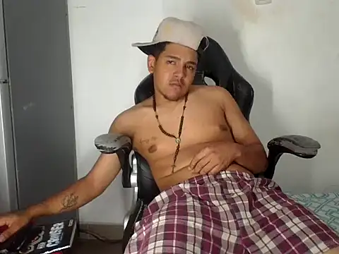 simonchacalxl Show in webcam