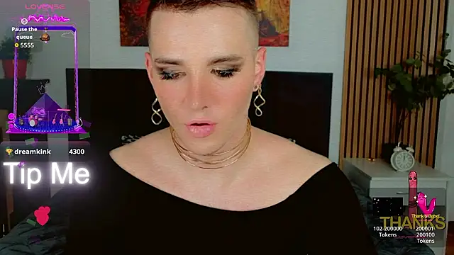 HelenSpellman élő XXX-chatje