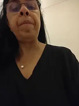 NakedMILFx Live XXX Chat