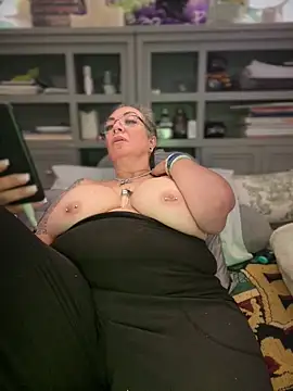 dieseldame1313のライブXXXチャット