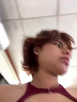 Eva_Feller69 Adlı Modelin Canlı XXX Sohbeti