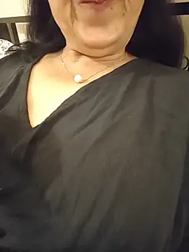 NakedMILFx Live XXX Chat