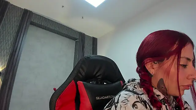 selene_red_ Live XXX Chat