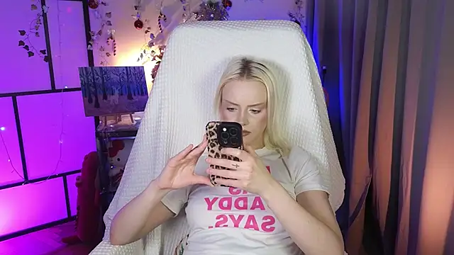 ImBonBon élő XXX-chatje