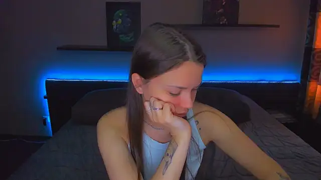 AlexaBarkley Adlı Modelin Canlı XXX Sohbeti