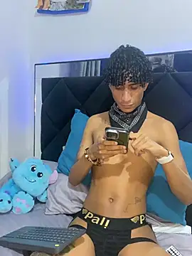 derreck_models Chat XXX live