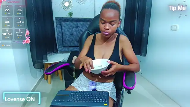 Chatroom XXX en direct de mia__thomson_