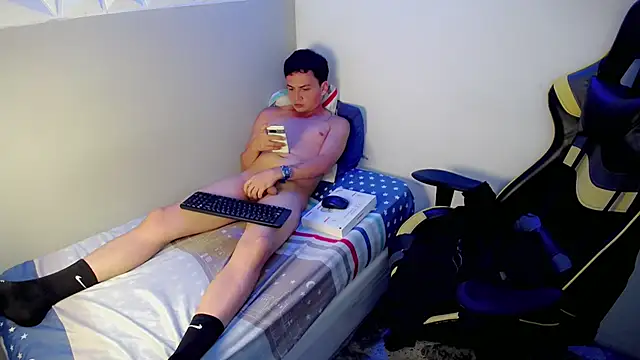 Mathias_twinkk webkamerás műsora