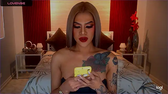 StellaStrong30's Live XXX Chat