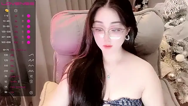 Monica-666888- 即時 XXX 聊天