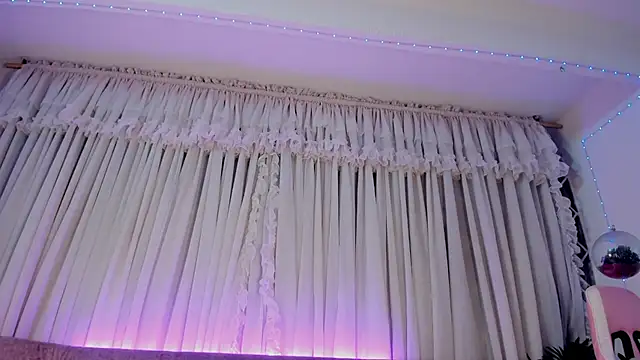 violet_77711 Live XXX-Chat