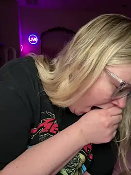 PiggyRose Live XXX-Chat