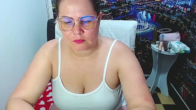 Онлайн чат XXX tila_nastyy