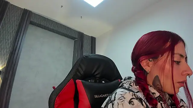 selene_red_ Live XXX-chat