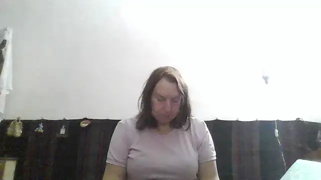 AnnaLive570: онлайн-секс-чат