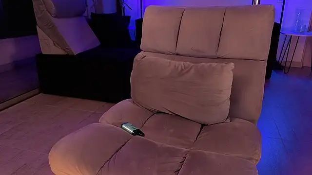 mandi4pole_n Live XXX chat