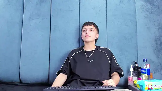 Megan_Thompson_'s Live XXX Chat