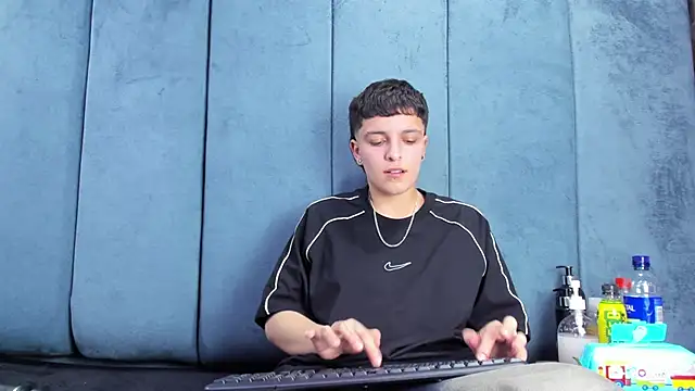 Chatroom XXX en direct de Megan_Thompson_