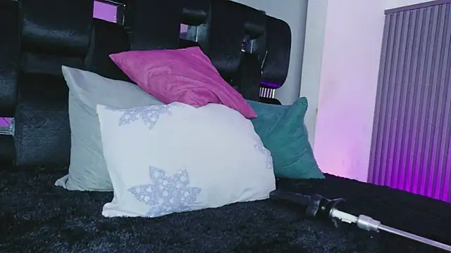 levana1 লাইভ XXX চ্যাট