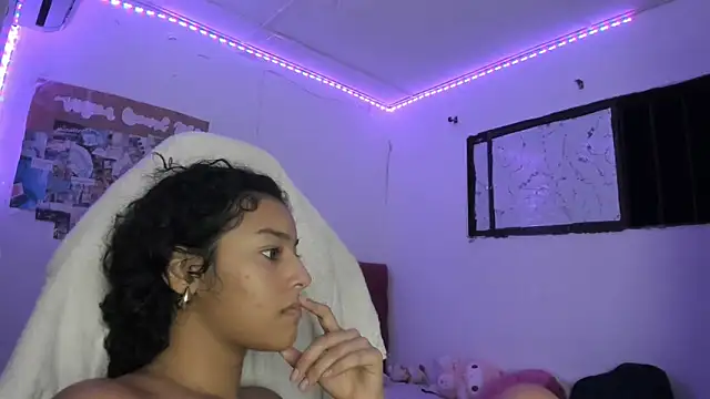 Pertunjukan Kamera Web emily_stars1