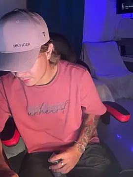 Czat XXX na żywo – AngelLatinBoy