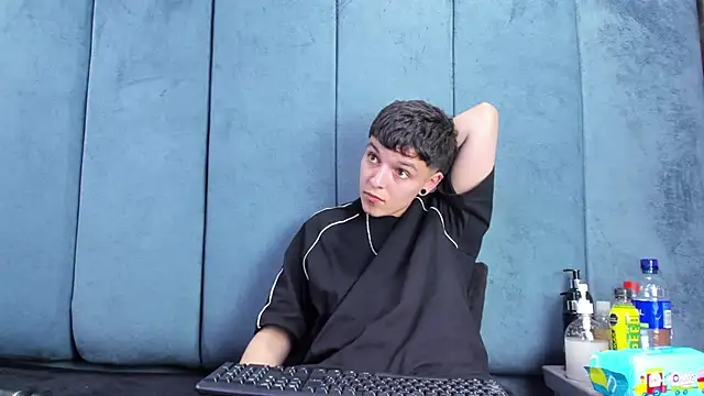 Chatroom XXX en direct de Megan_Thompson_