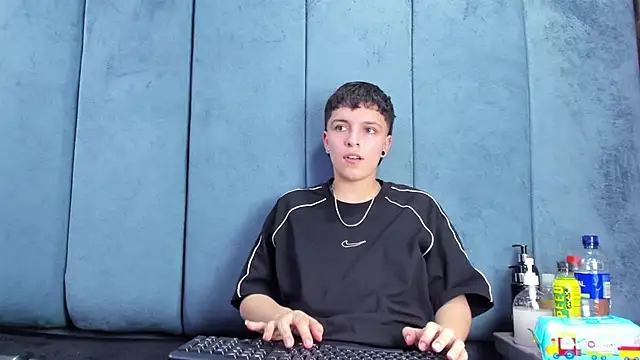 Chatroom XXX en direct de Megan_Thompson_