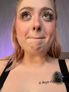 KellyMoors Live XXX-Chat