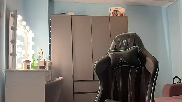 Chatroom XXX en direct de AndreeMerryman