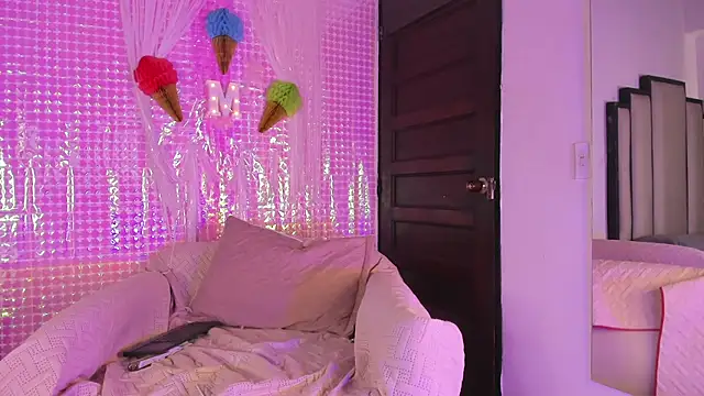 Show de webcam de Melody-Joness