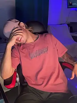 AngelLatinBoy's Live XXX Chat