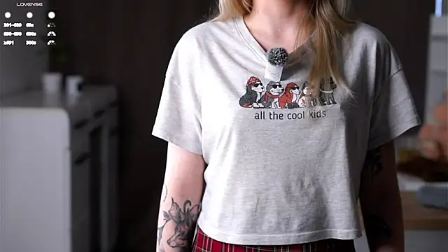 دردشة LeeryWonder الجنسية المباشرة