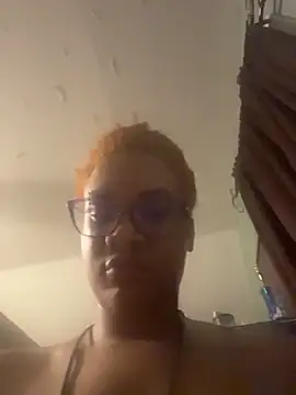 XXX chat uživo modela nickytheehawtie