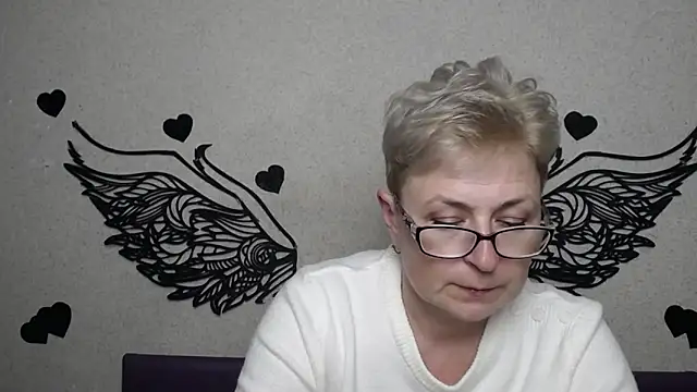 Živý XXX chat EmiliaGree