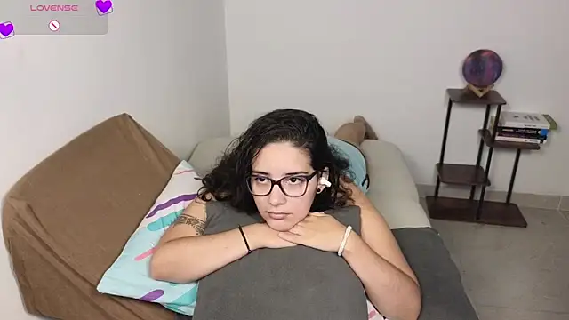 blue__moon_'s Live XXX Chat