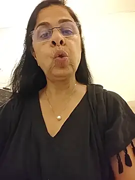 NakedMILFx: онлайн-секс-чат