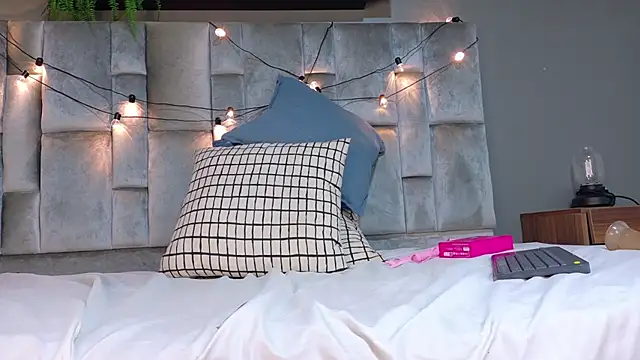 Meganlove__ – Naživo XXX chat