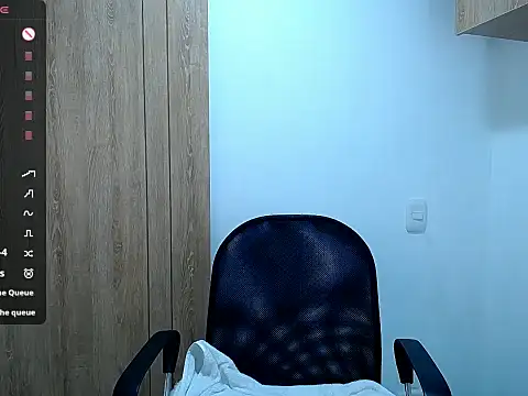 Chat +18 de Danna_Ross_ ao vivo